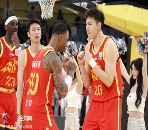 滕哈格谈年,轻球员,指责不易接,米兰体育,米兰体育官网,米兰体育官方,米兰体育下载