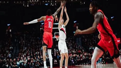 “迪拜奇迹！战神降临，8胜7敌手颤抖，客场挑战势不可挡！”